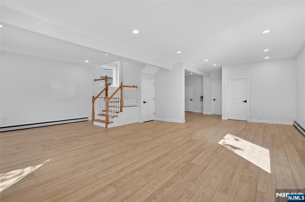 182 N Maple Avenue - Photo 4