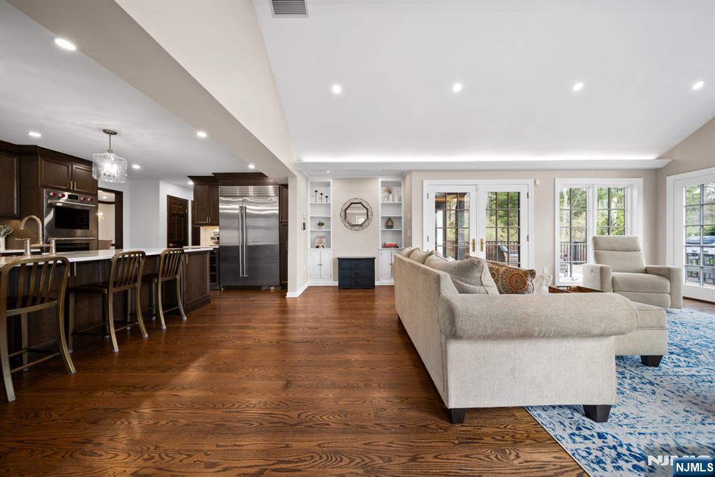 6 Jonathan Smith Road