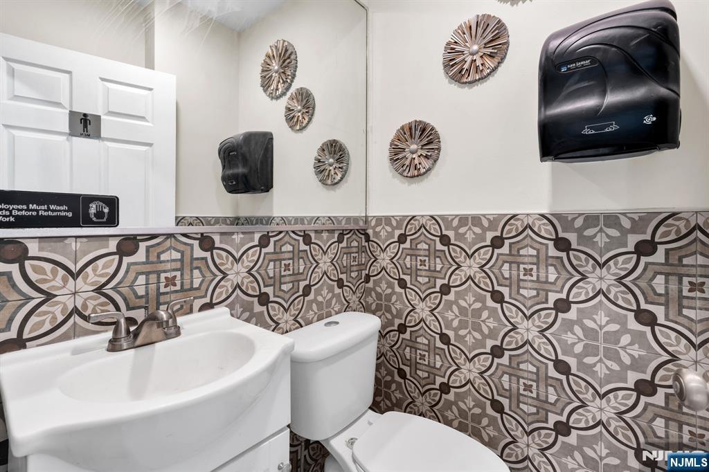 166 Getty Avenue - Photo 4