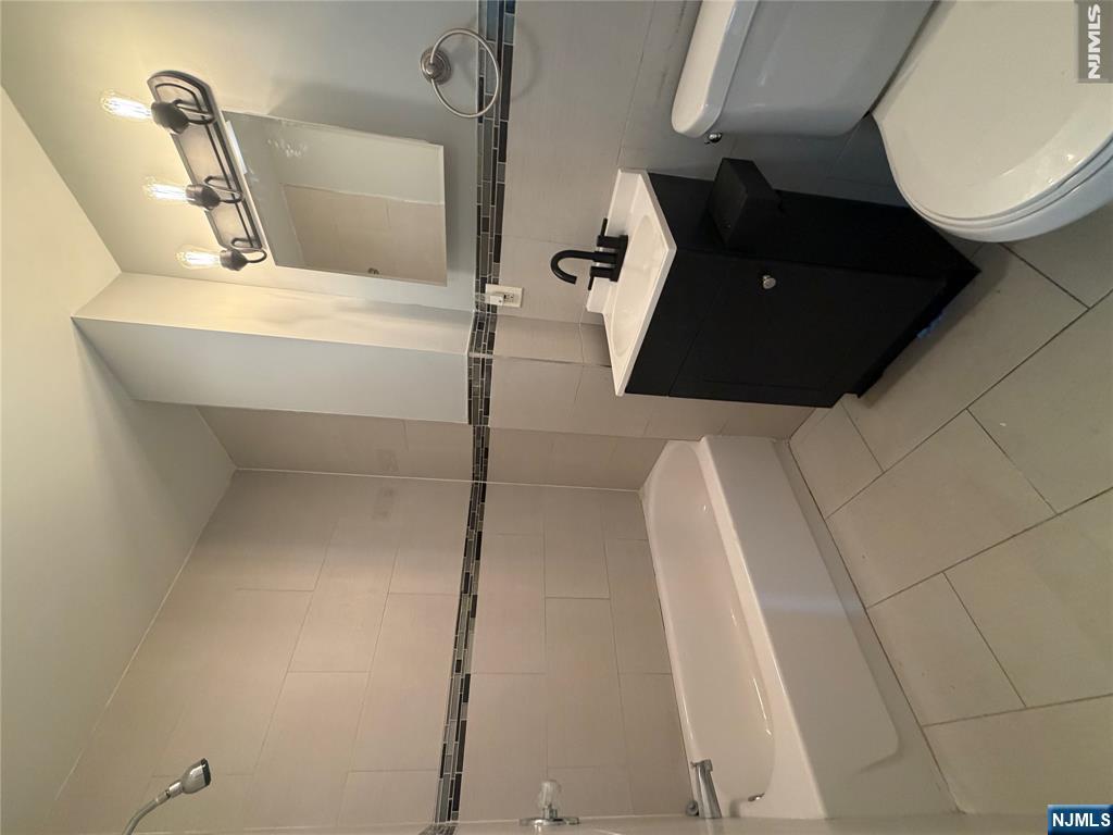 239 Lincoln Avenue 1 - Photo 5