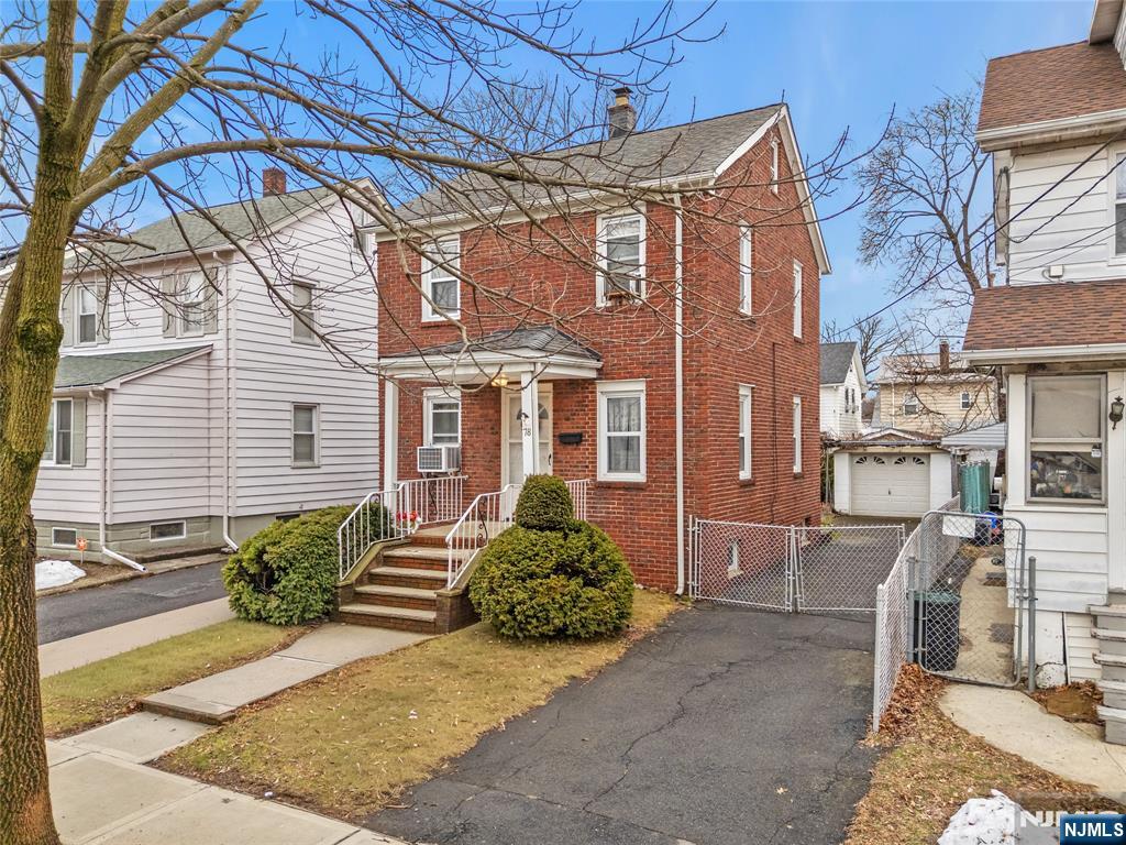 78 Floyd Avenue - Photo 2