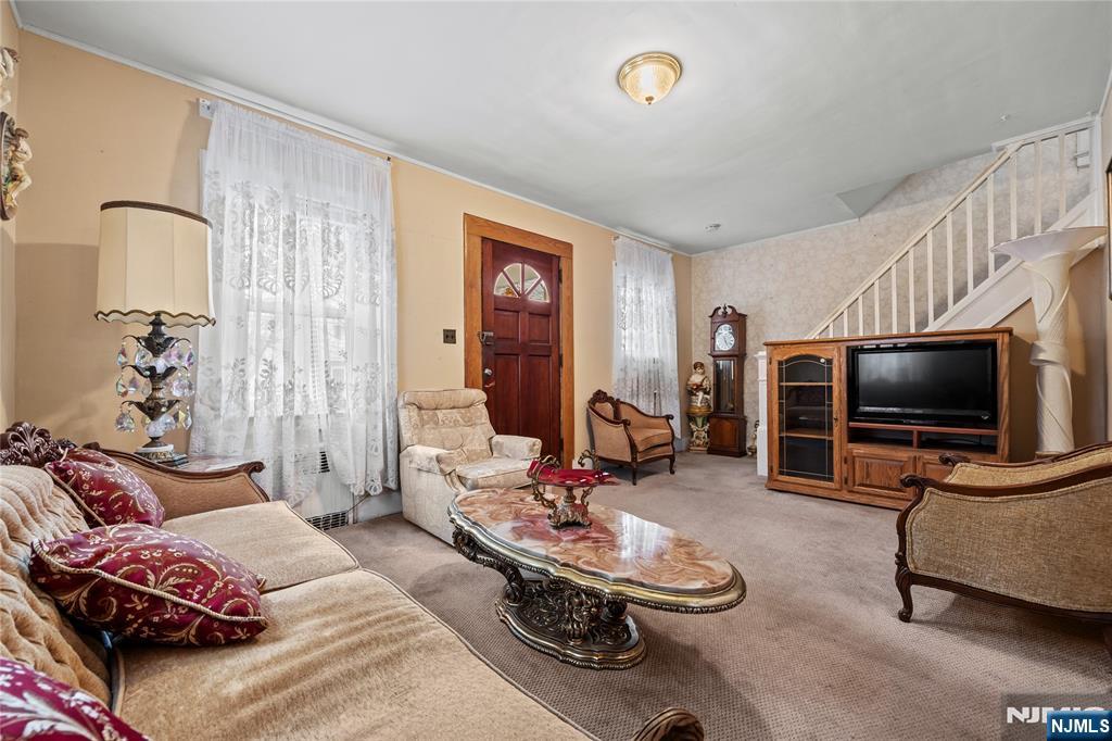 78 Floyd Avenue - Photo 4
