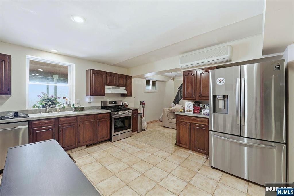 703 Stewart Street, Ridgefield, NJ, 07657