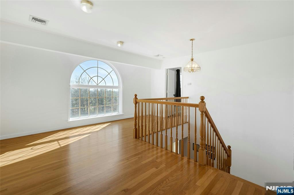 40 Horseneck Road, Montville Township, NJ, 07045