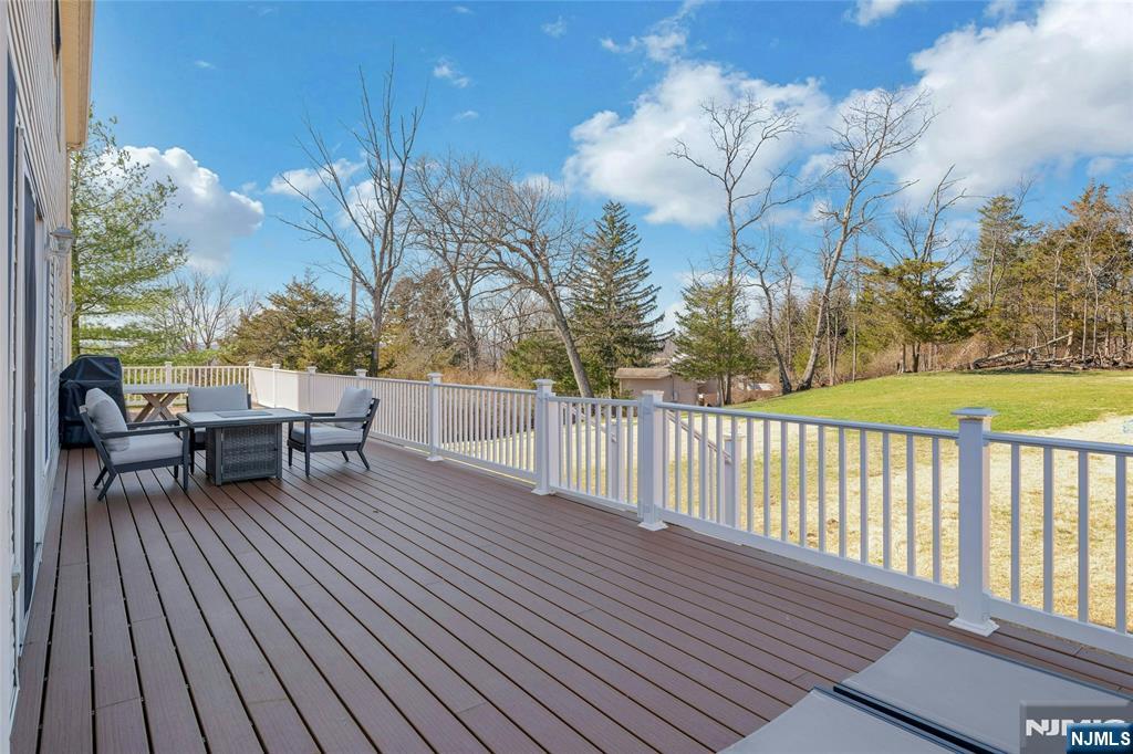 40 Horseneck Road, Montville Township, NJ, 07045