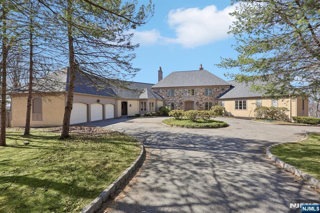 29 Hilltop Road - Photo 2