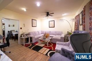 18 Llewellyn Avenue - Photo 3
