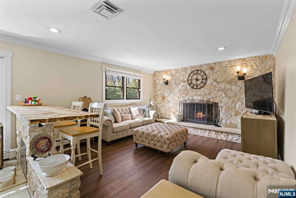 17 Cherry Place, Hillsdale, NJ, 07642