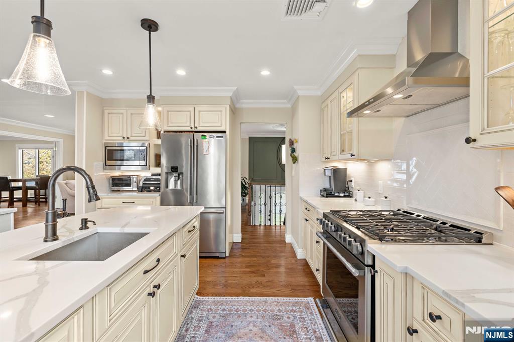 17 Cherry Place, Hillsdale, NJ, 07642