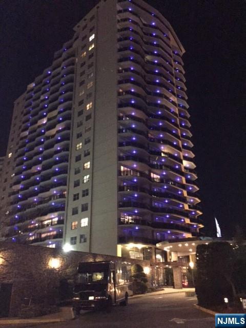 2077 Center Ave #7G, Fort Lee, NJ 07024