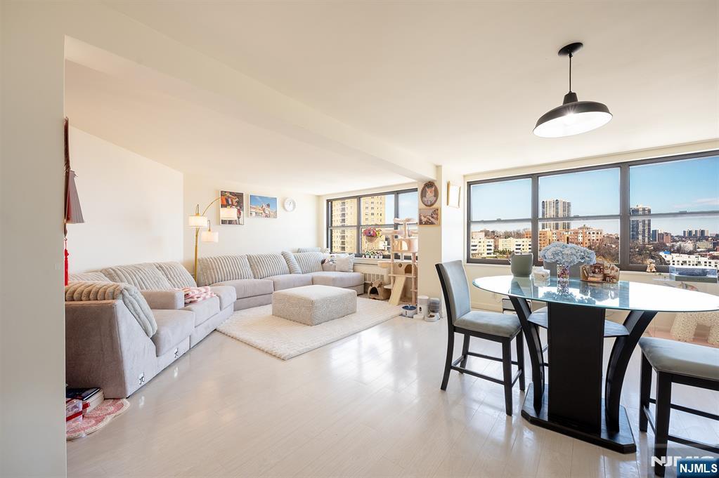 7004 Kennedy Boulevard 22B - Photo 4