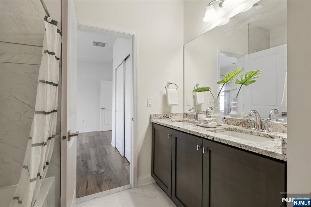 Bathroom for bedroom #4