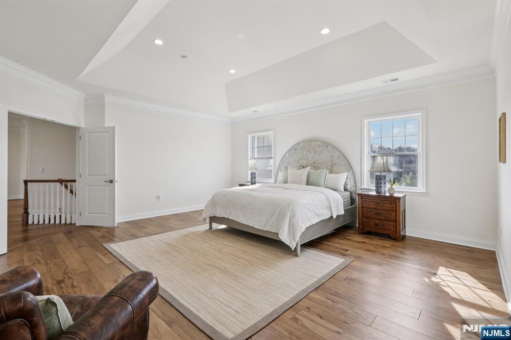 Additional view of tray ceiling
