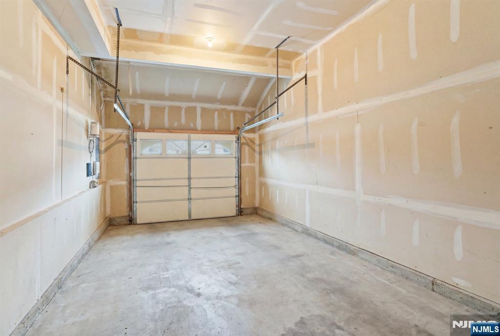 94 19th Avenue, Newark, NJ, 07103