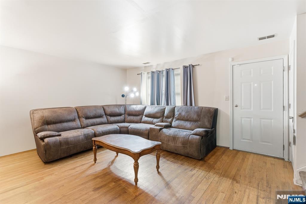 94 19th Avenue, Newark, NJ, 07103