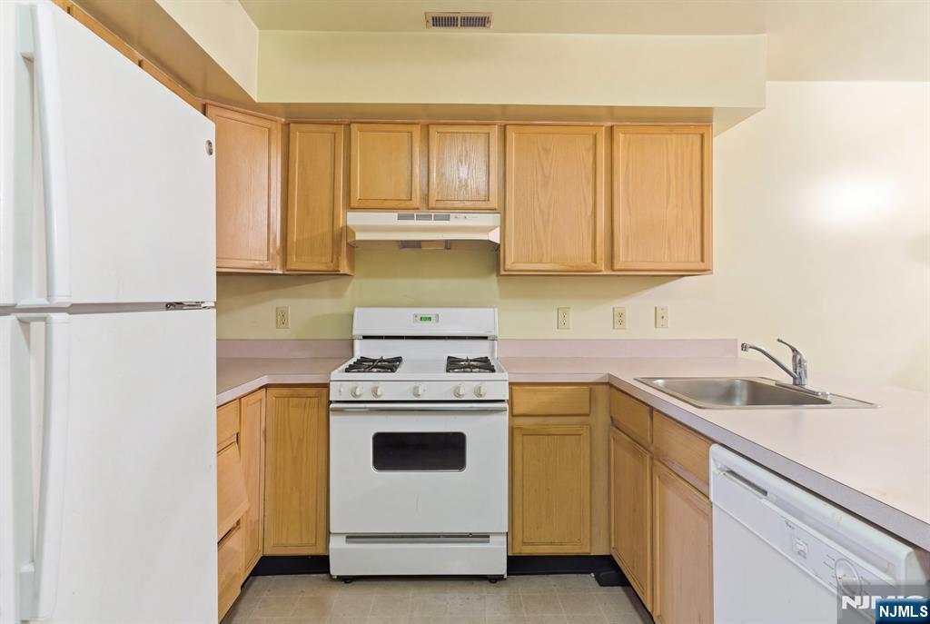 94 19th Avenue, Newark, NJ, 07103