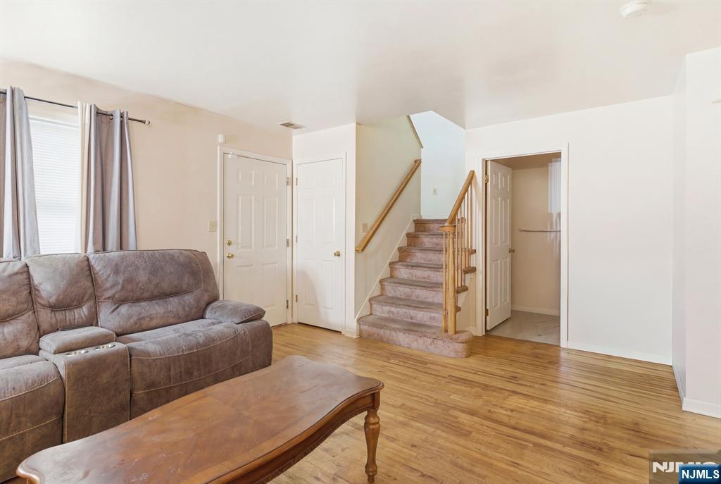 94 19th Avenue, Newark, NJ, 07103