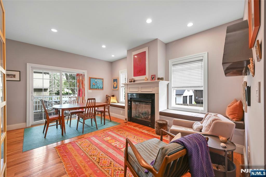 921 Broadway - Photo 5