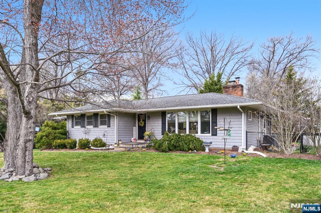 157 Oakwood Avenue - Photo 1