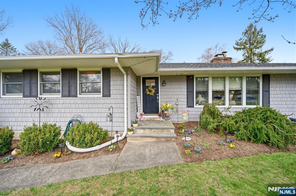 157 Oakwood Avenue - Photo 2