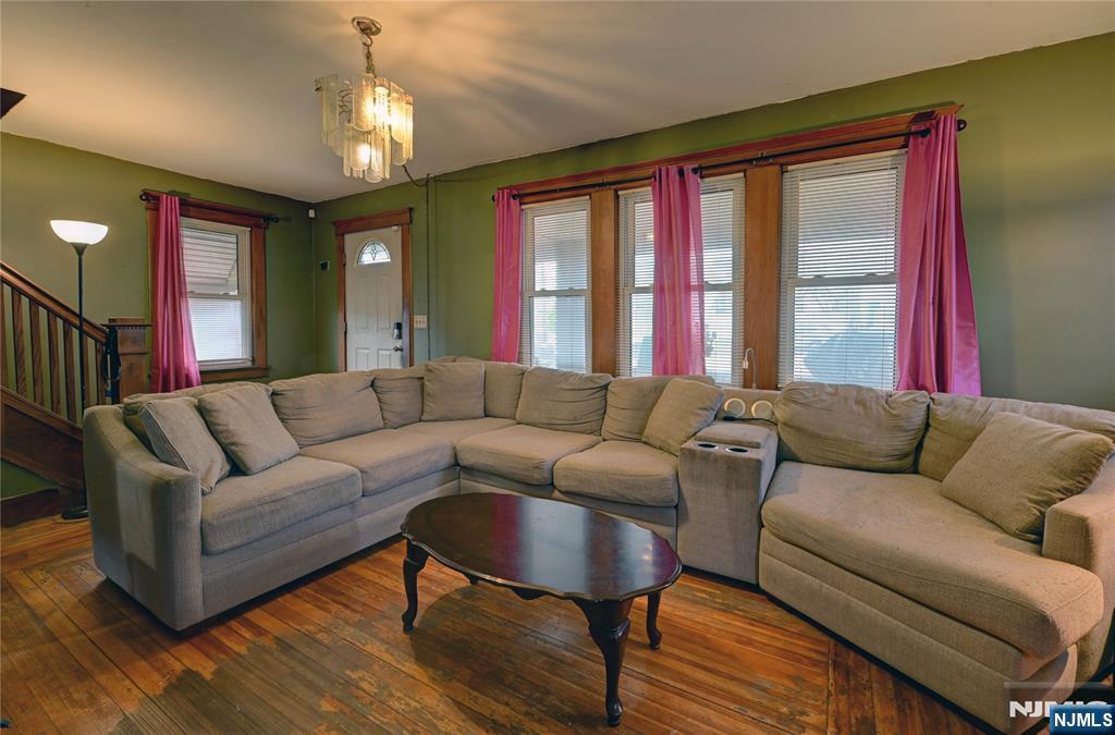 532 Broadway - Photo 5