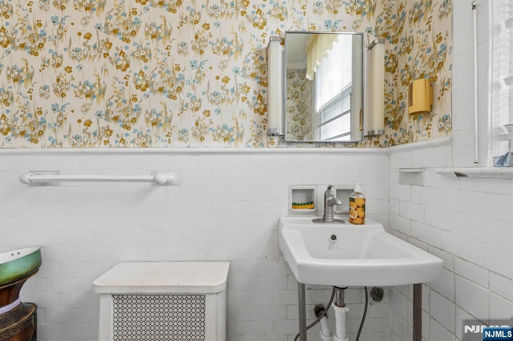 53 Sunnyside Terrace, East Orange, NJ, 07018