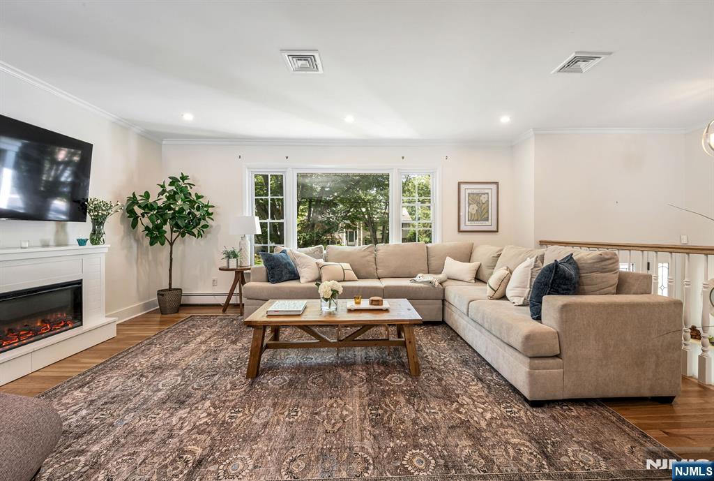 440 Yuhas Drive - Photo 2