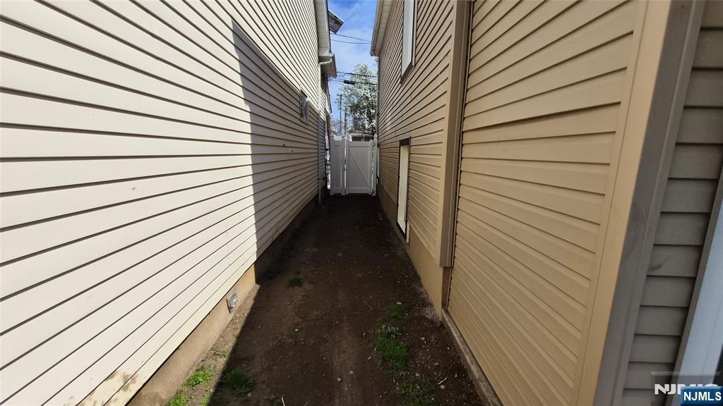 104 Wallington Avenue