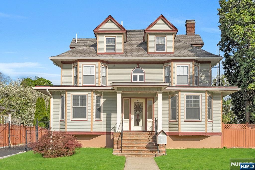 60 Hawthorne Avenue - Photo 2