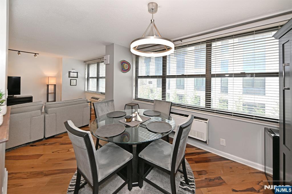 7004 Boulevard East #1B