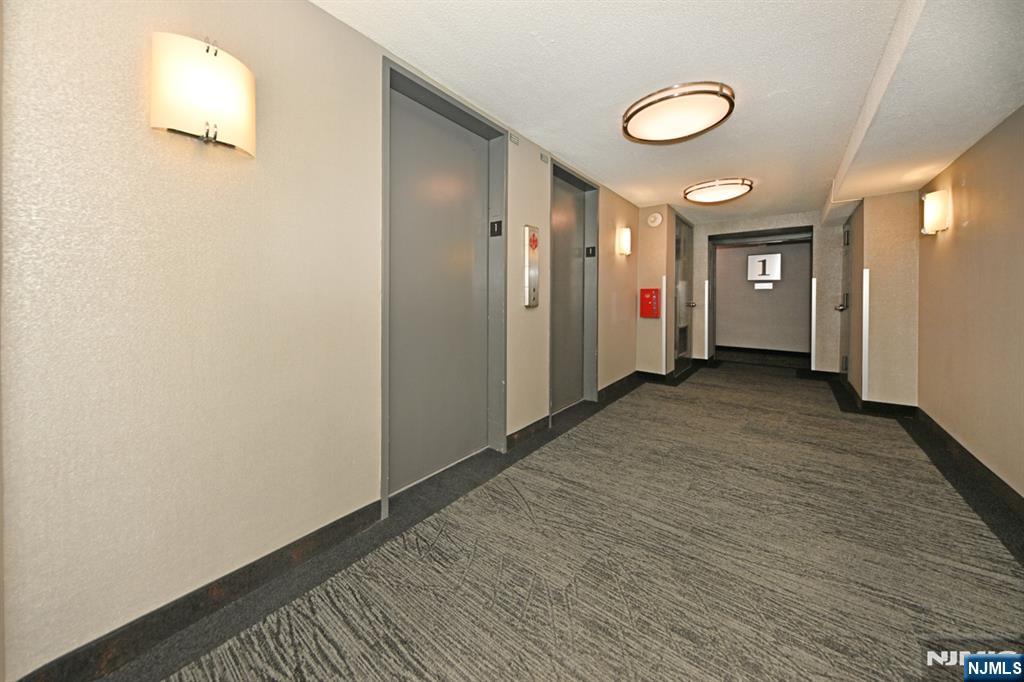 7004 Boulevard East #1B