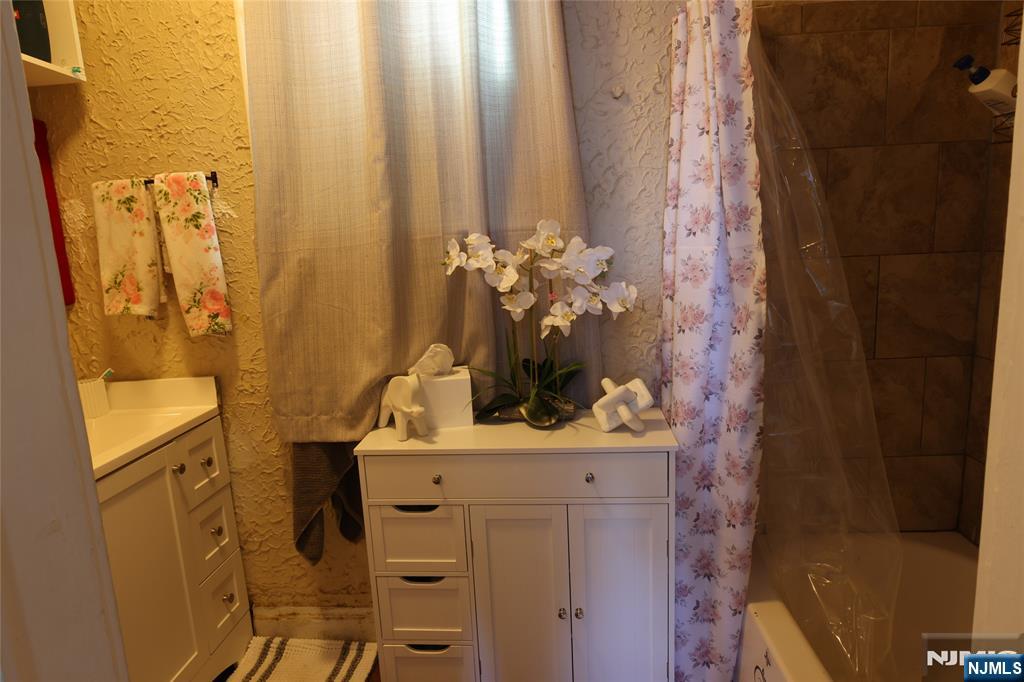 617 8th Street, Newark, NJ, 07107