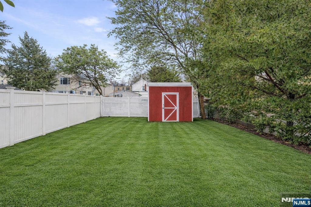 46 Maple Street - Photo 3