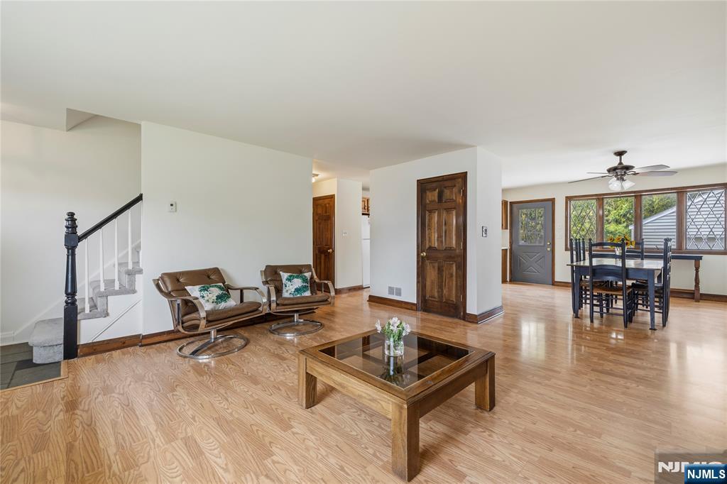 743 Coles Street - Photo 5