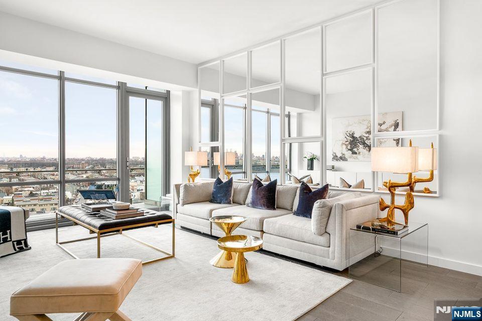 100 Alexander UNIT 401, Edgewater, NJ, 07020