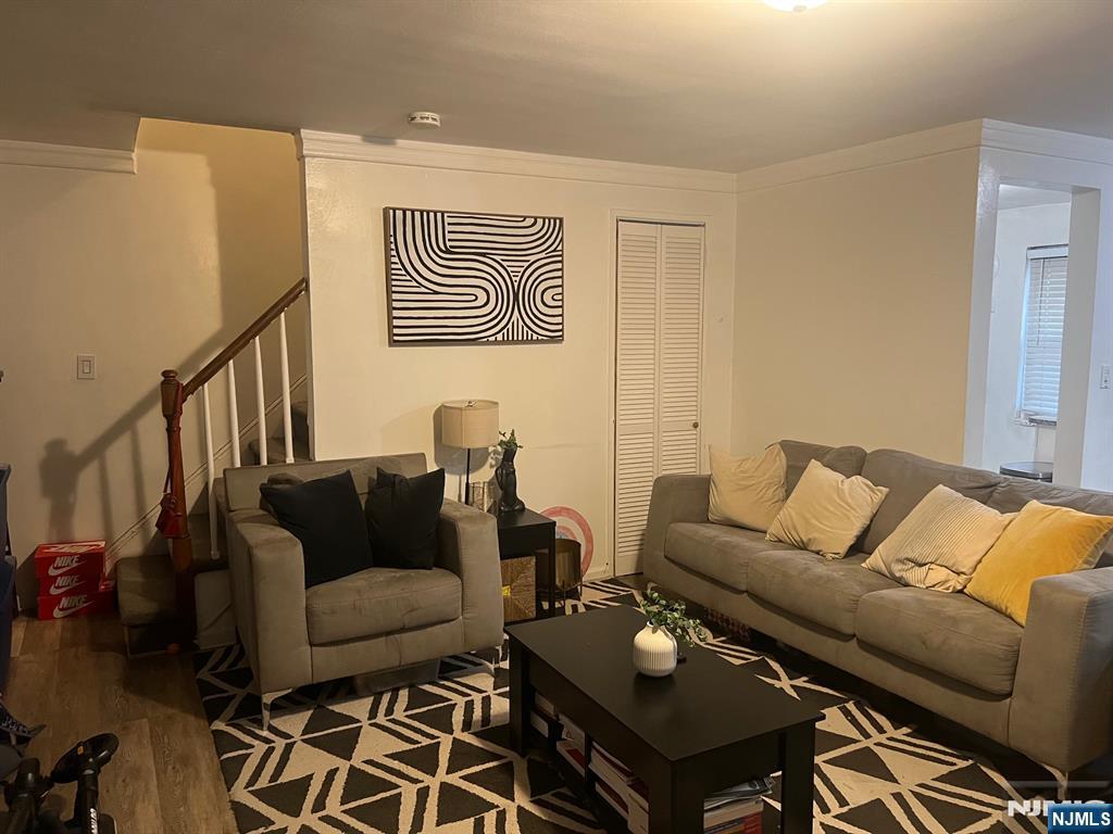 STAIRS TO UPSTAIRS