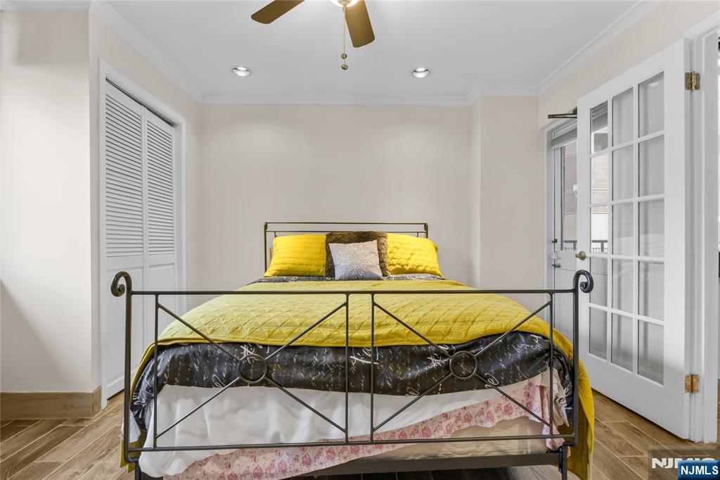 Large 2nd Bedroom/den/dining