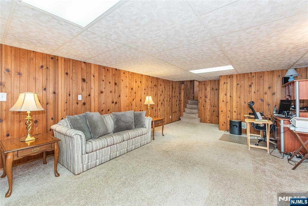 4 Oak Ridge