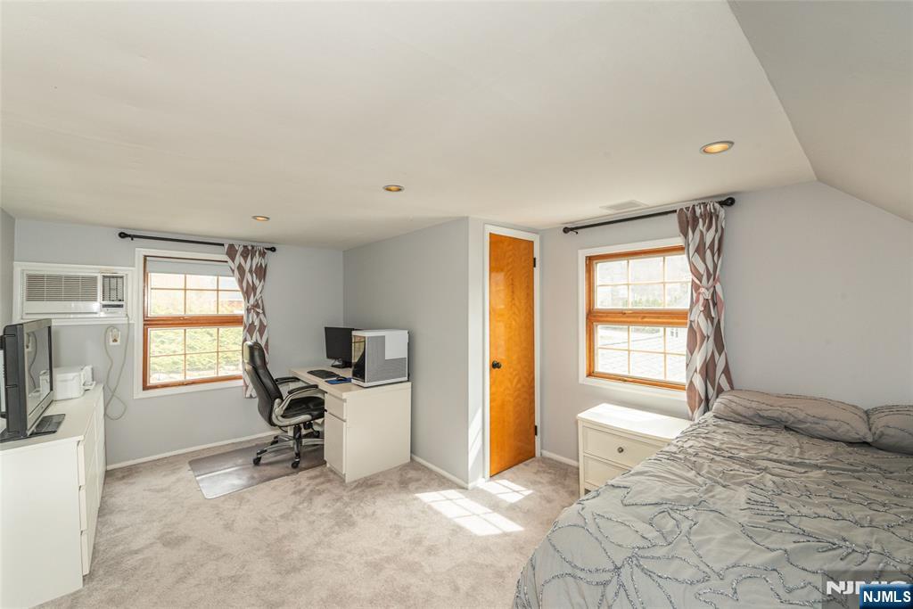 86 Deerfield Road