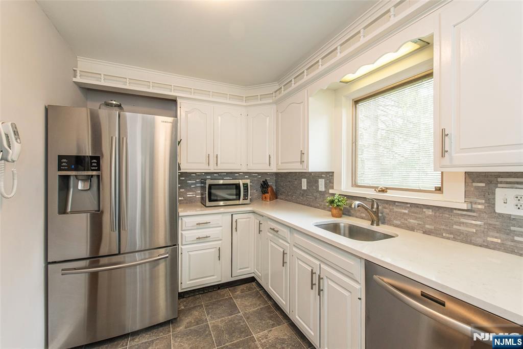 86 Deerfield Road