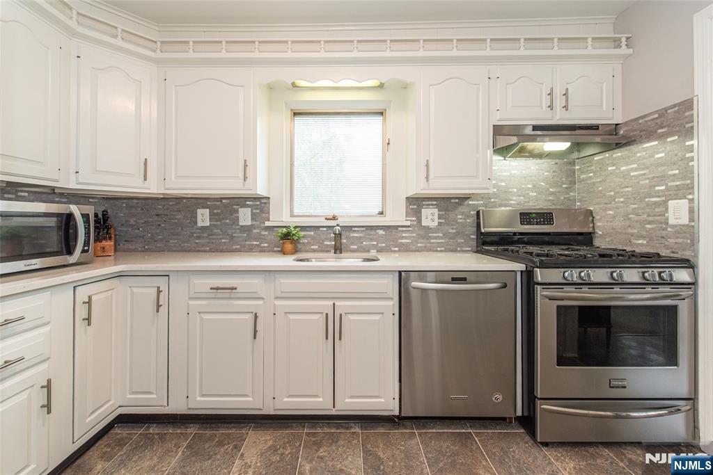 86 Deerfield Road
