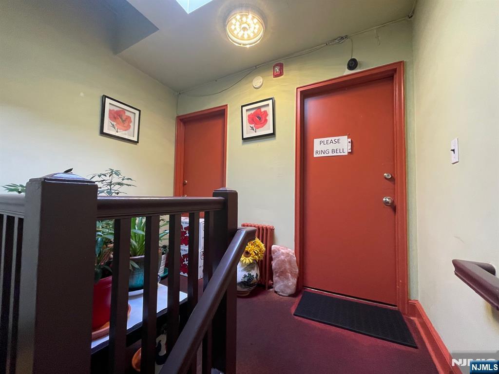 220 Bloomfield Avenue — photo 8