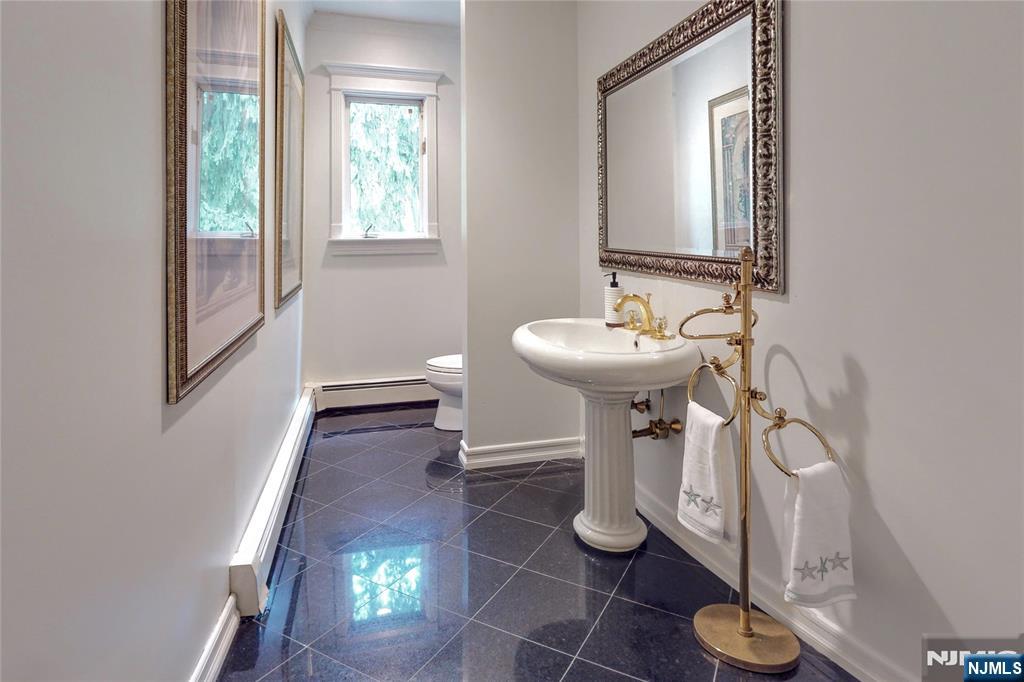 69 Knollwood Road — photo 17