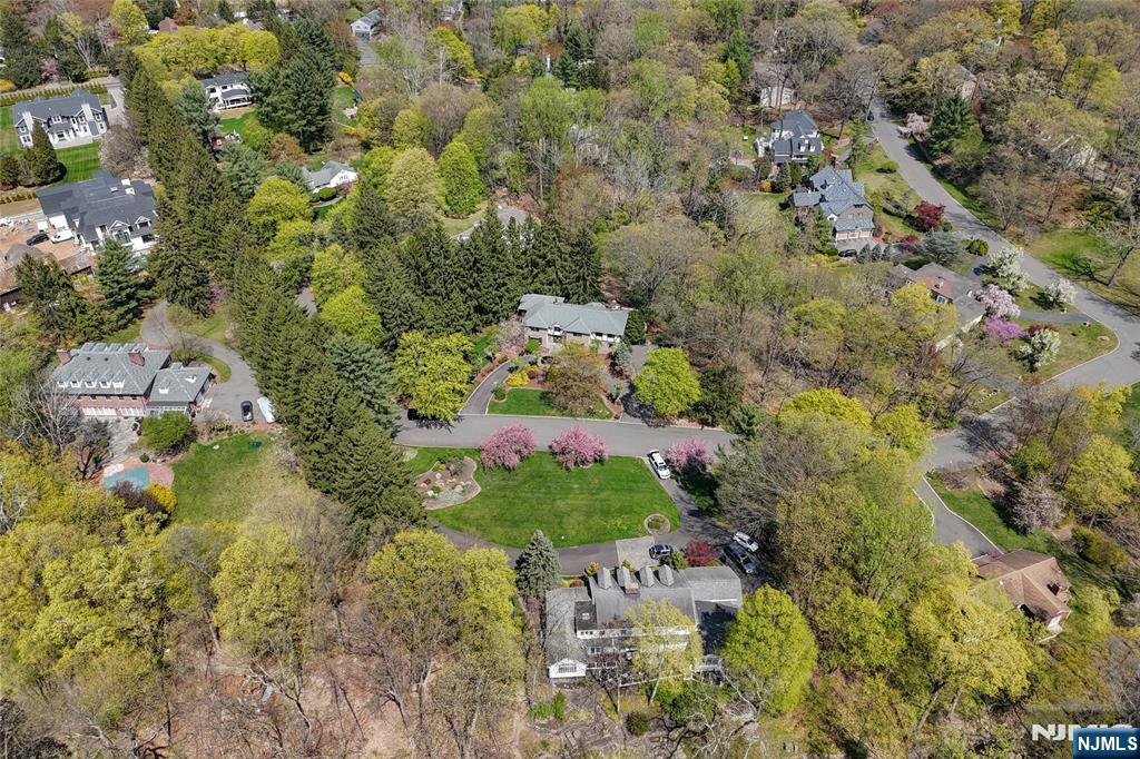 69 Knollwood Road — photo 42