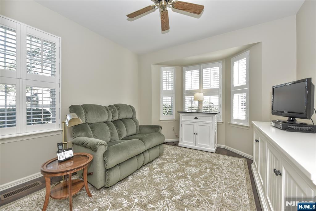 79 Konight, #79, Mahwah, NJ 07430 Listing Photo  8