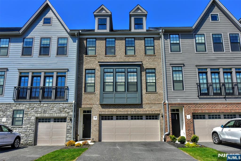 372 Adams St, Newark City, NJ, 07114-2902