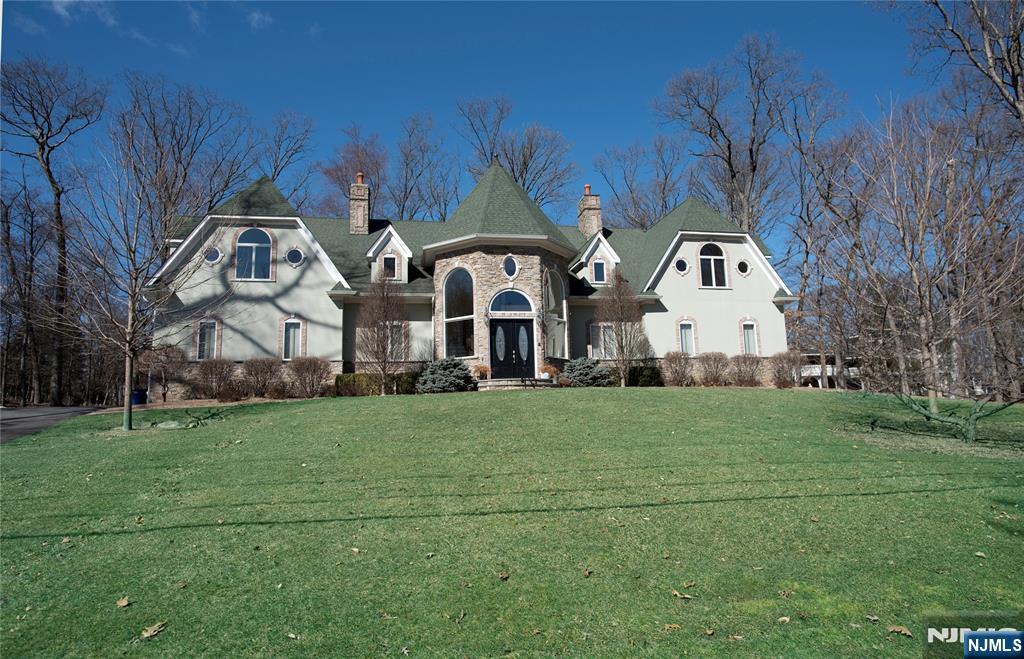 18 Cedar, Closter, NJ, 07624