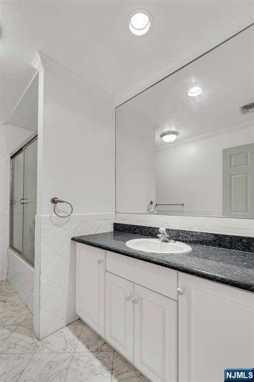 29 Prospect Street, Palisades Park, NJ 07650 Listing Photo  16