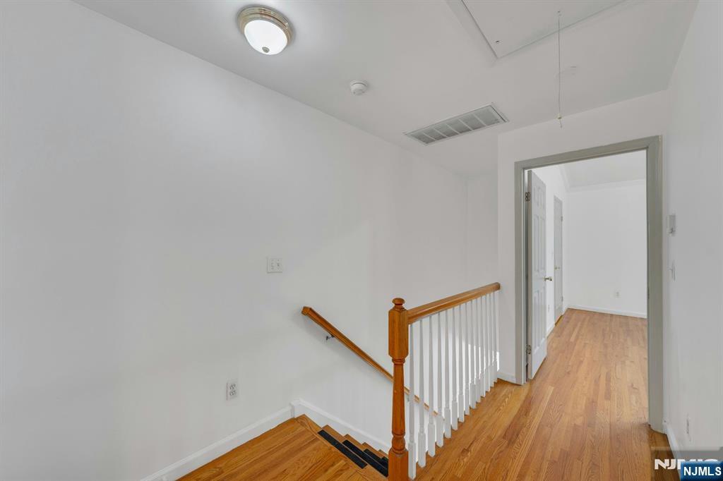 29 Prospect Street, Palisades Park, NJ 07650 Listing Photo  19