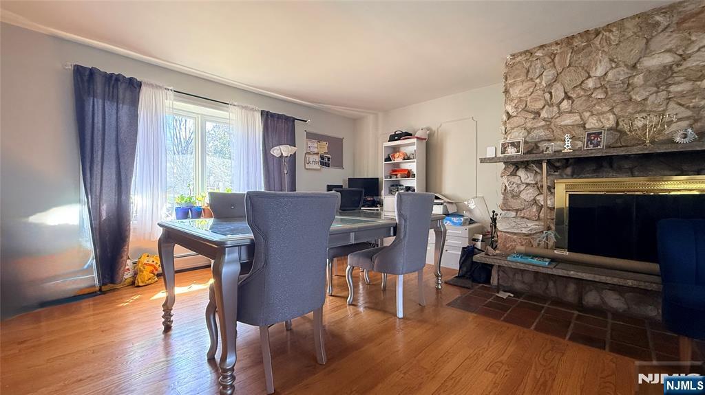 200 Larch Avenue - Photo 2